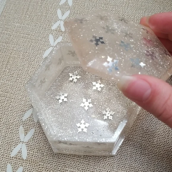 Handmade box and earrings set. - Picture 7 of 9